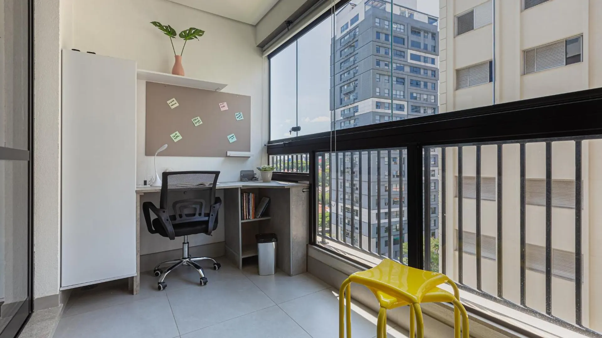 Easy Star- Charmoso Studio Ao Lado Do Aeroporto De Congonhas - Da01H Sao Paulo Apartment